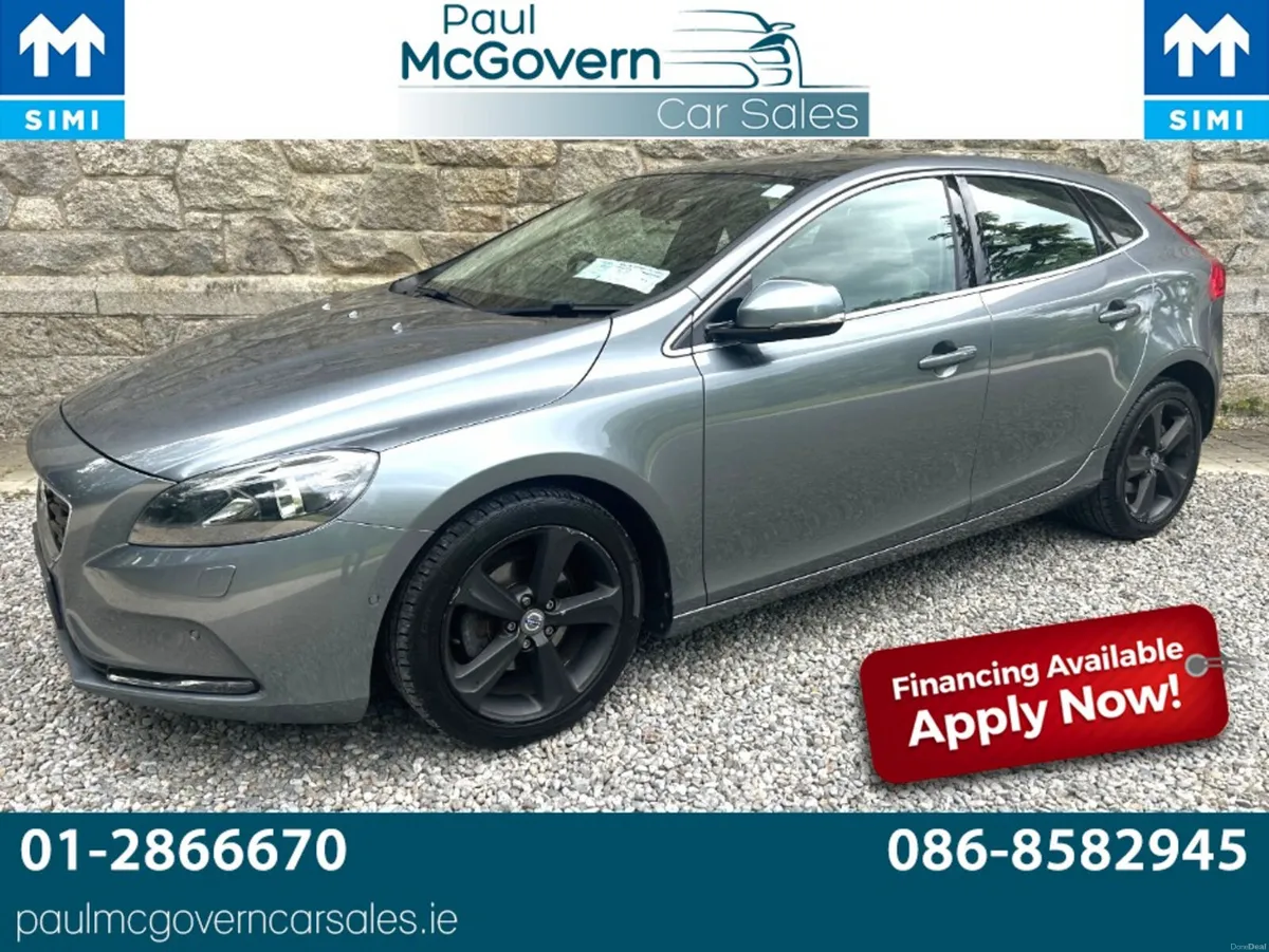 Volvo V40 D2 SE 5DR - Image 1