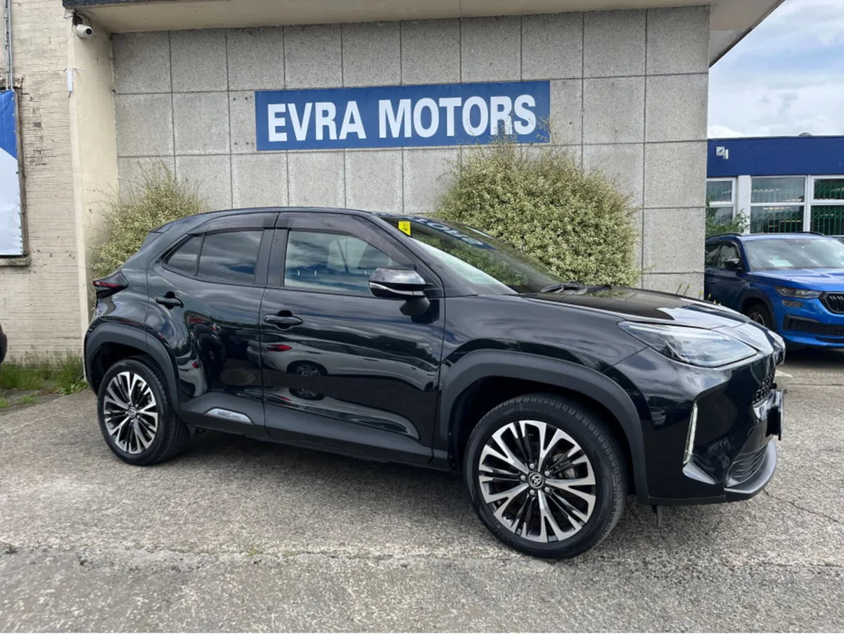 Toyota Yaris Cross Z HYBRID AUTOMATIC 1.5 PETROL / - Image 2