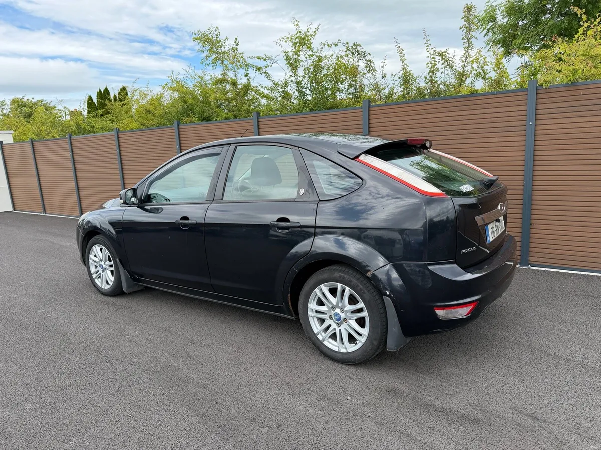 Ford Focus 1.6 Petrol Auto 08 - Image 3