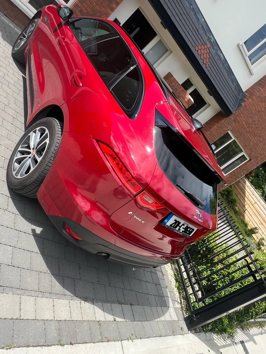 2020 Jaguar F-PACE 25D AWD R-Sport - Image 5