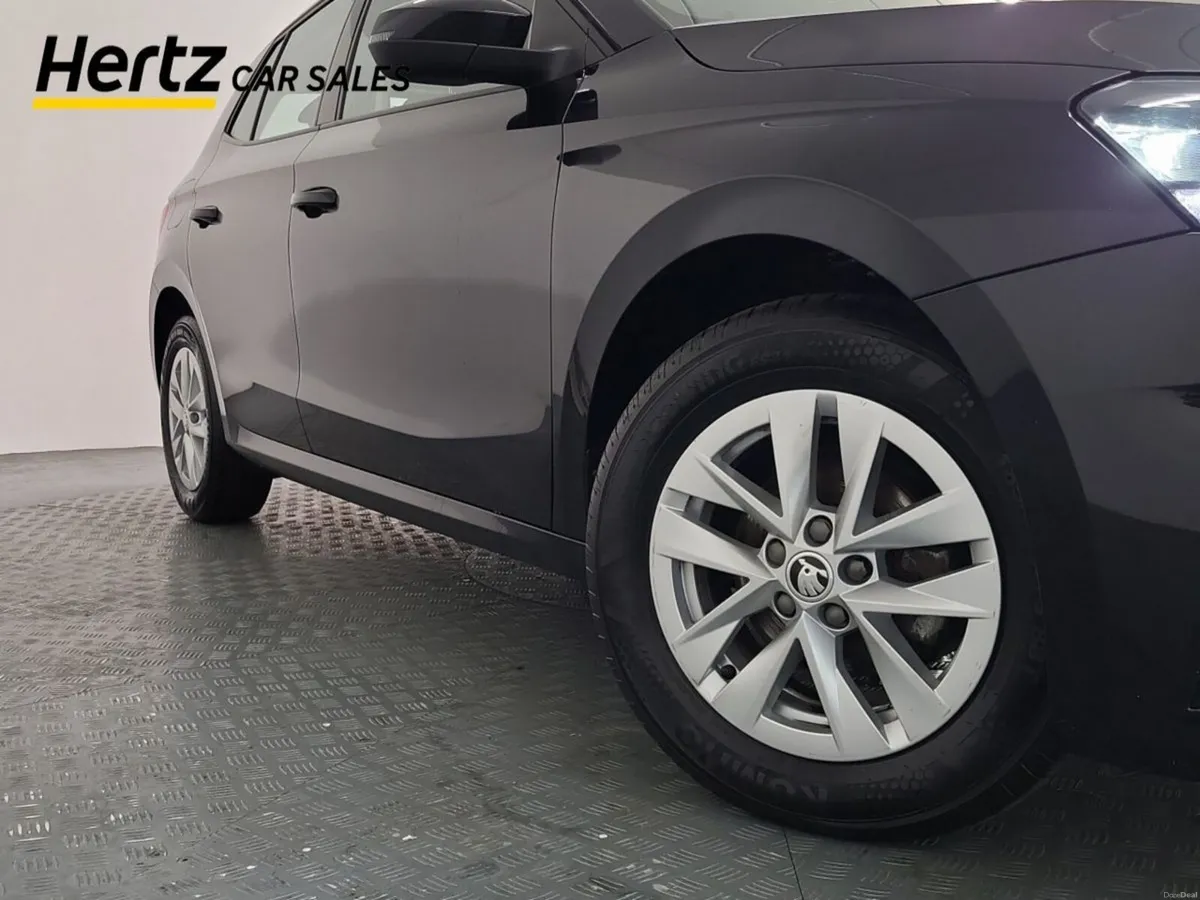 Skoda Fabia SELECTION 1.0MPI Petrol Manual - Image 6