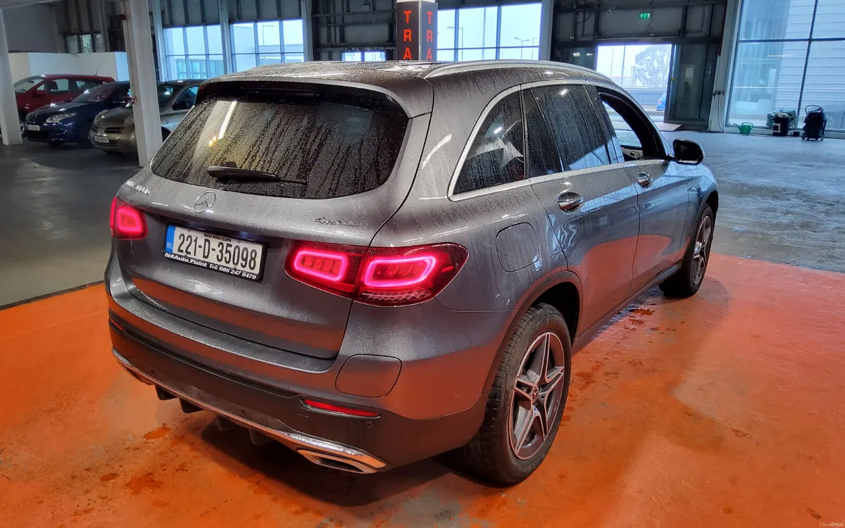 Mercedes-Benz GLC 2022 - Image 3