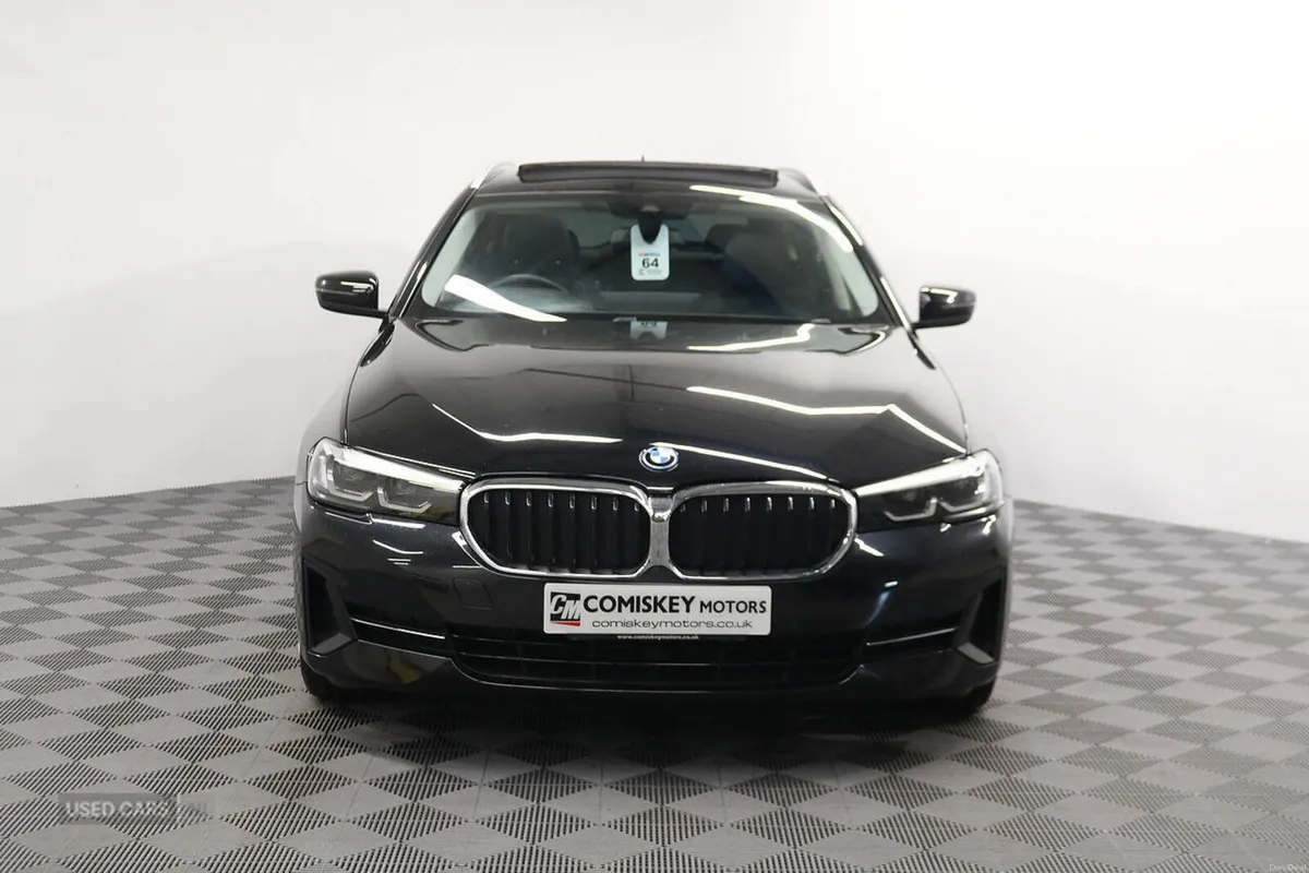 BMW 5-Series 530e SE - Image 2