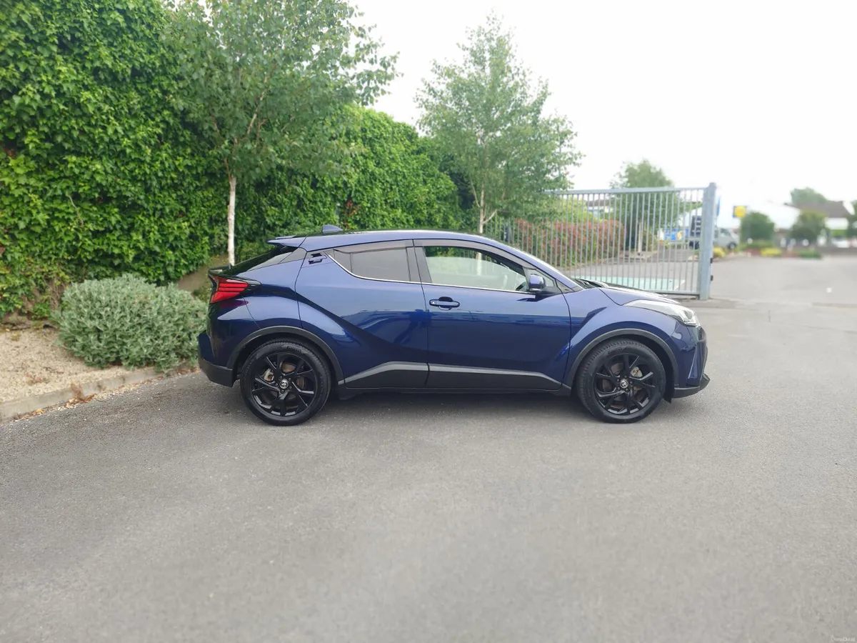 Toyota C-HR Hybrid Nero Safety Plus - Image 4