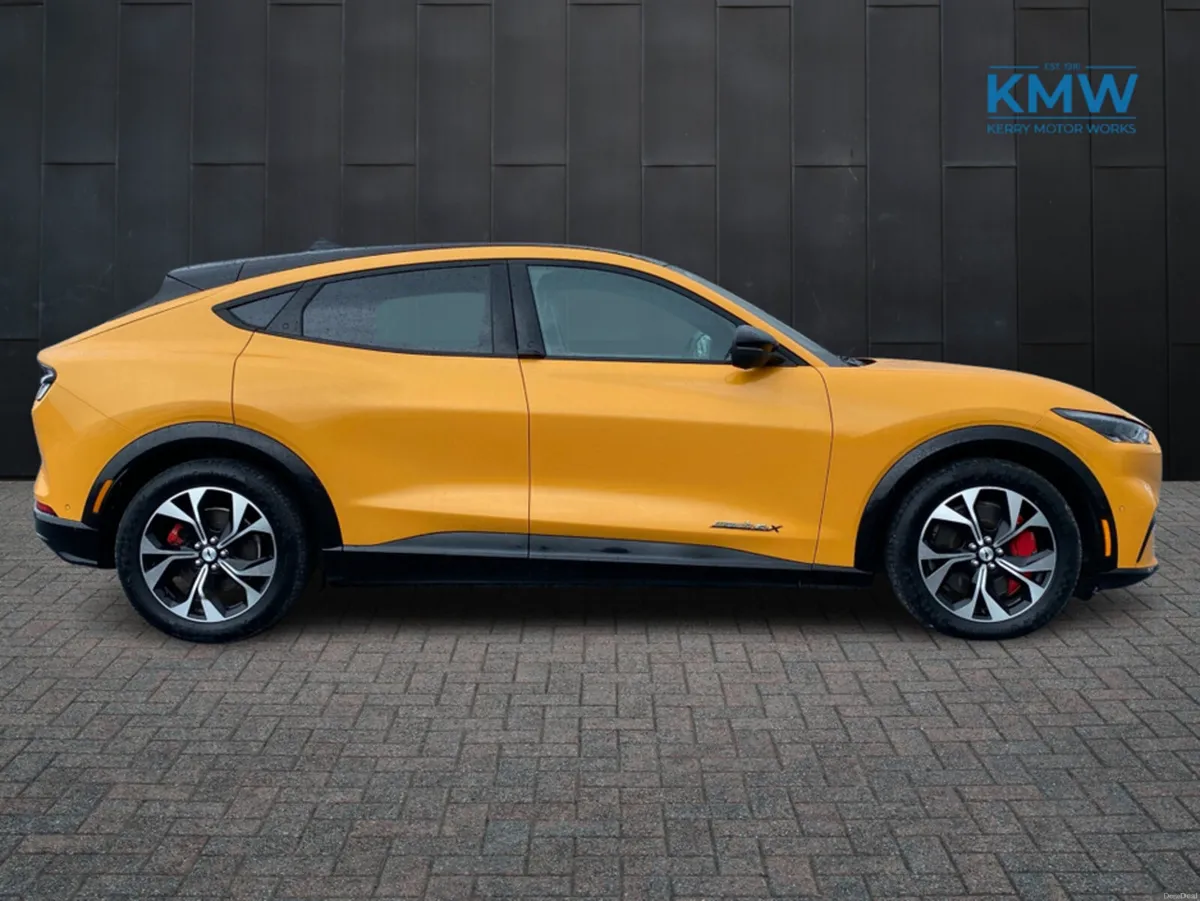 Ford Mustang Mach-E Premium Extended Range - Image 4