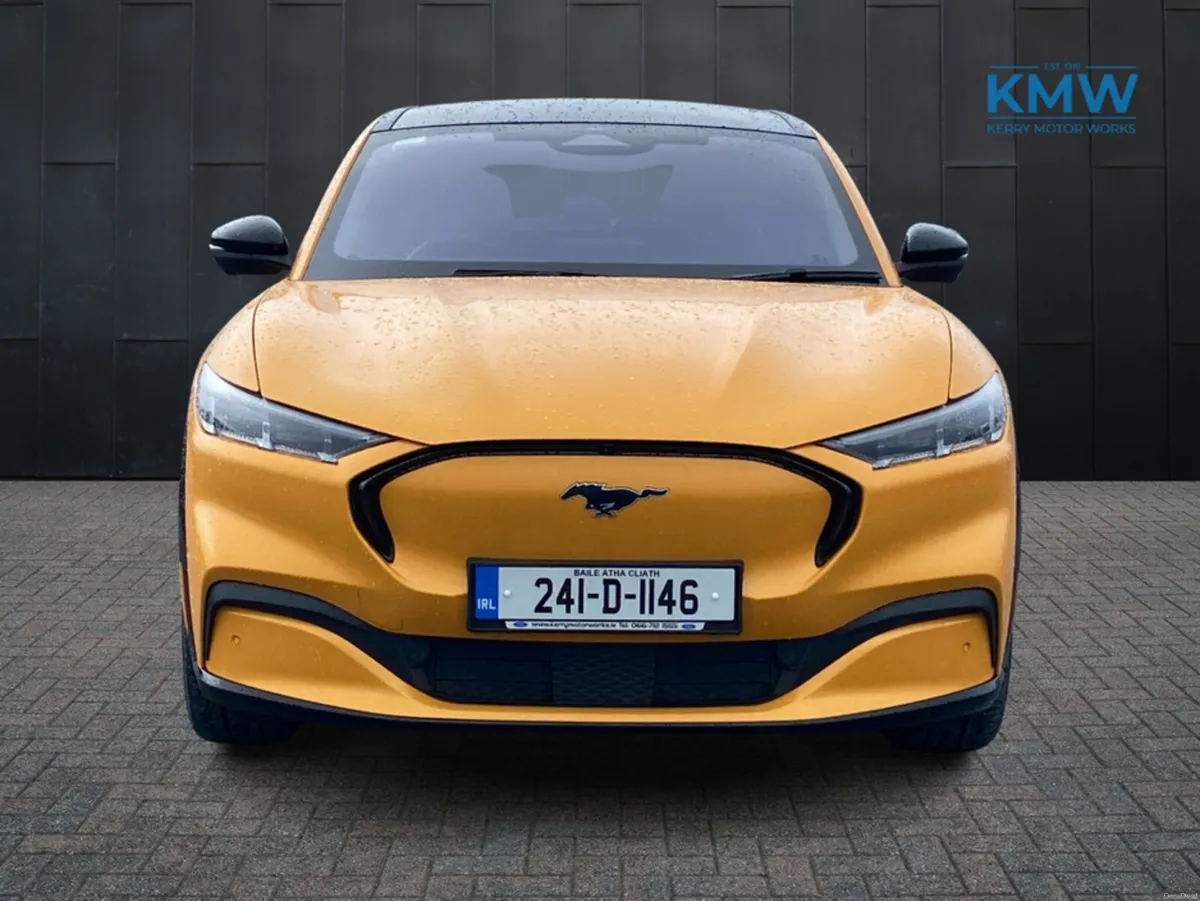 Ford Mustang Mach-E Premium Extended Range - Image 2