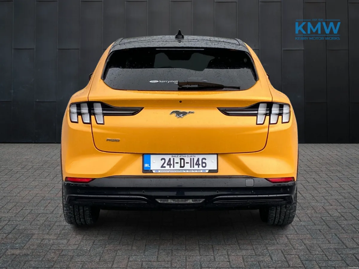 Ford Mustang Mach-E Premium Extended Range - Image 3