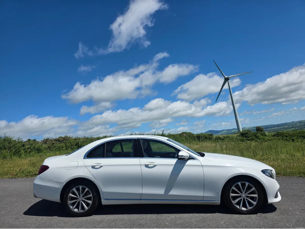 Mercedes-Benz E-Class 200 D AVANTGARDE 4DR 200D AU - Image 4