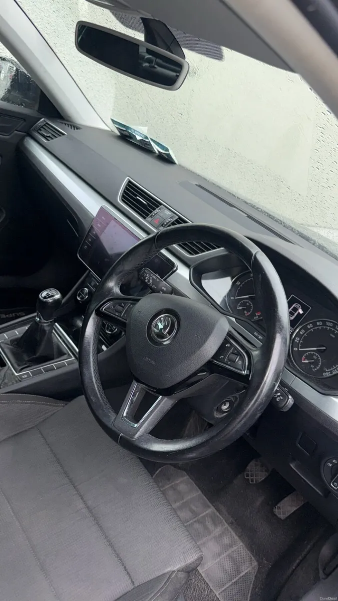 Skoda Superb 2018 - Image 4
