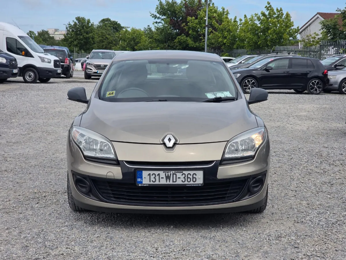 Renault Megane III EXPRESSION 1.5 DCI 90 4 4DR - Image 2