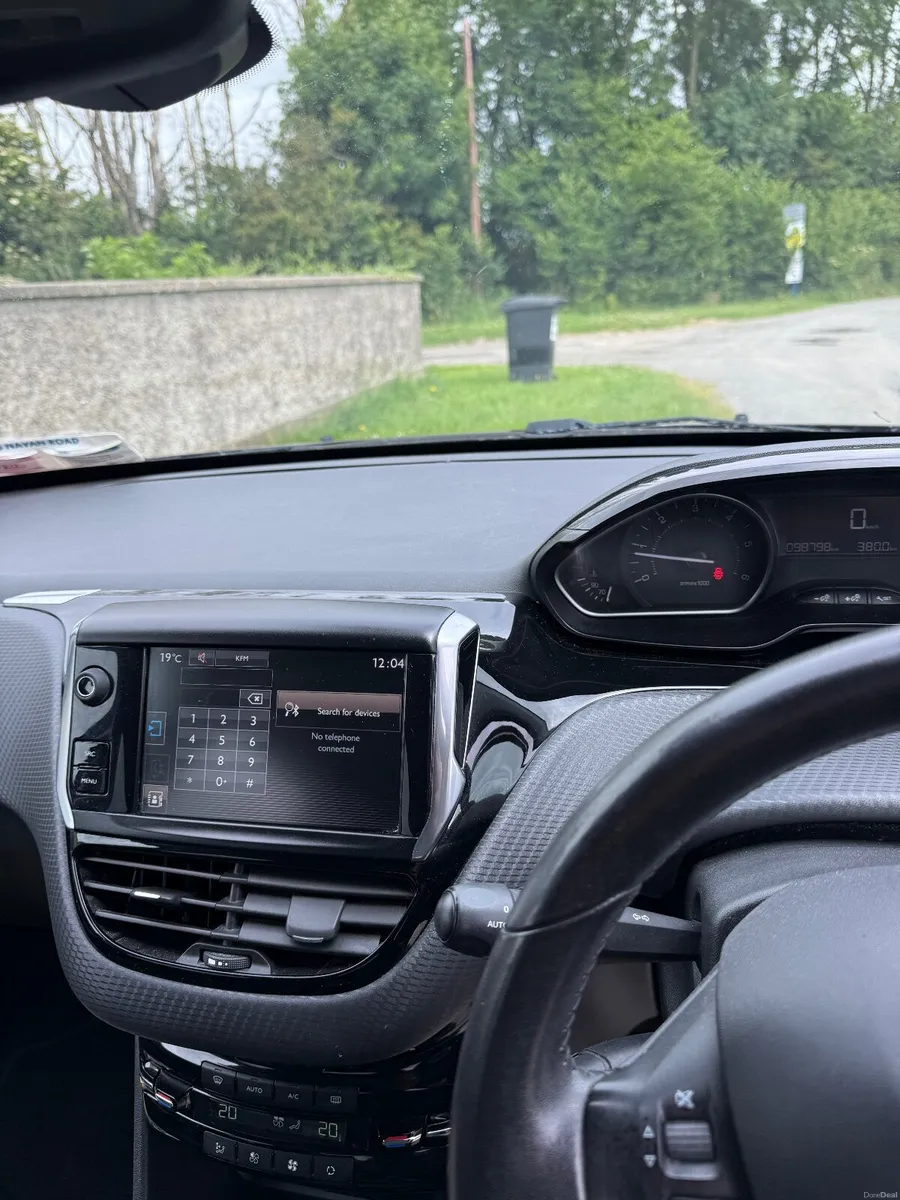 Peugeot 2008 2017 - Image 3