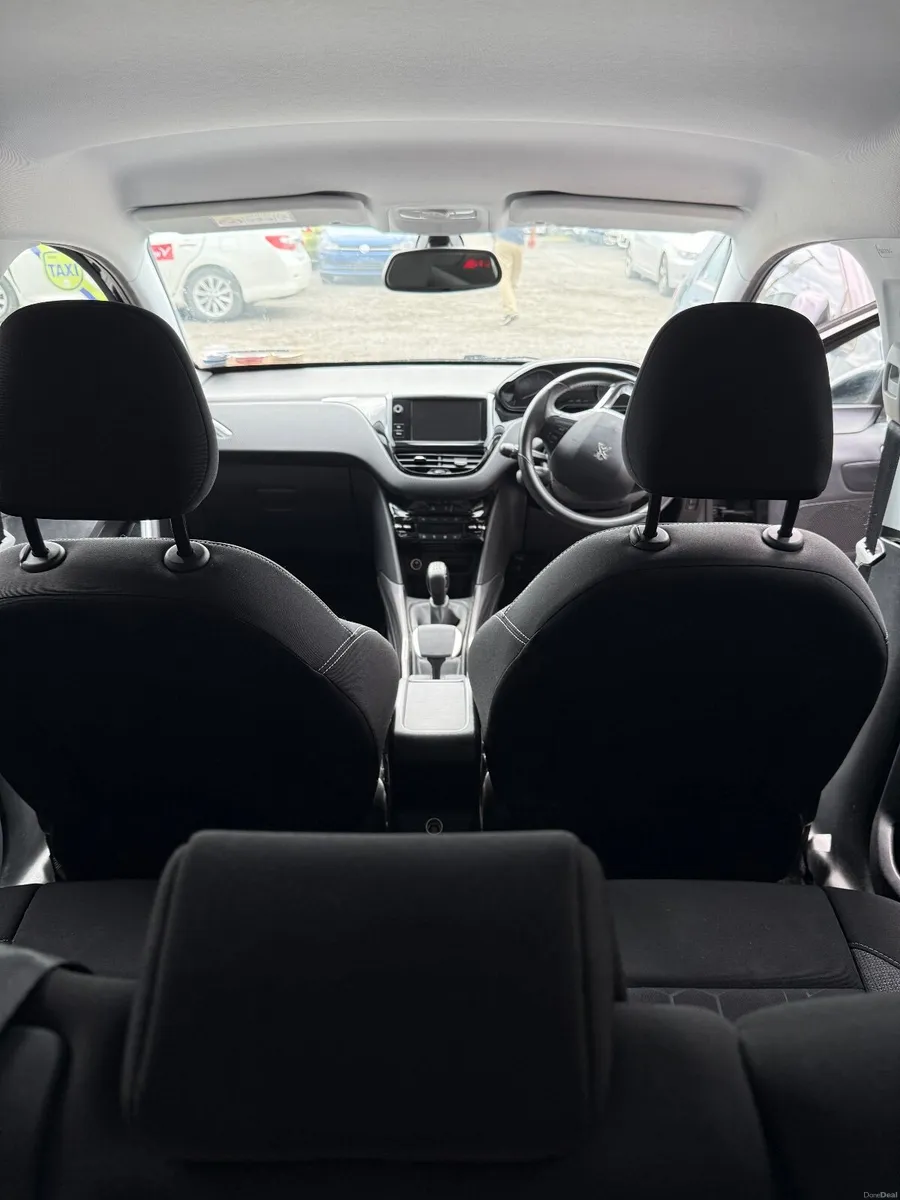 Peugeot 2008 2017 - Image 2
