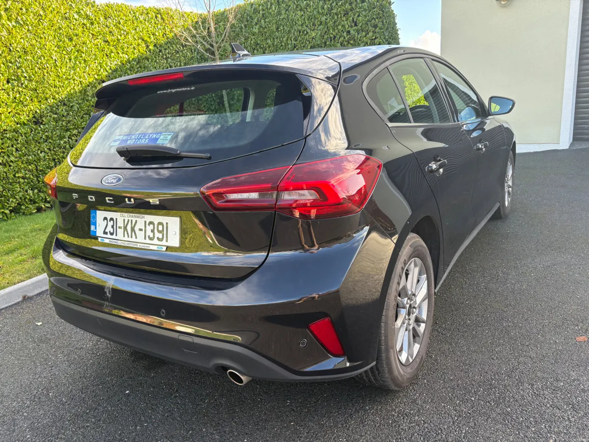 Ford Focus 2023 Titanium - Image 3