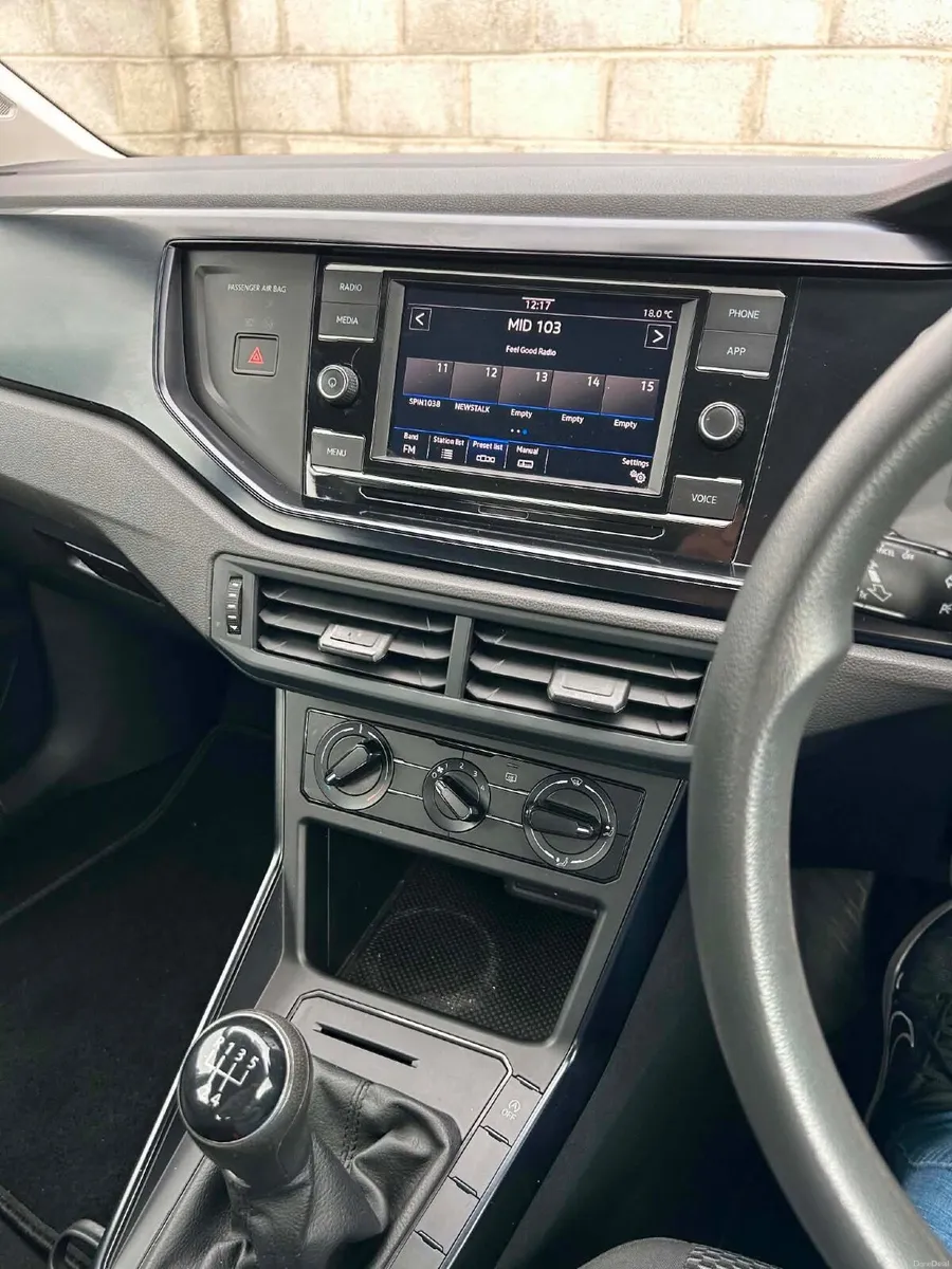 Volkswagen Polo 2021 - Image 5