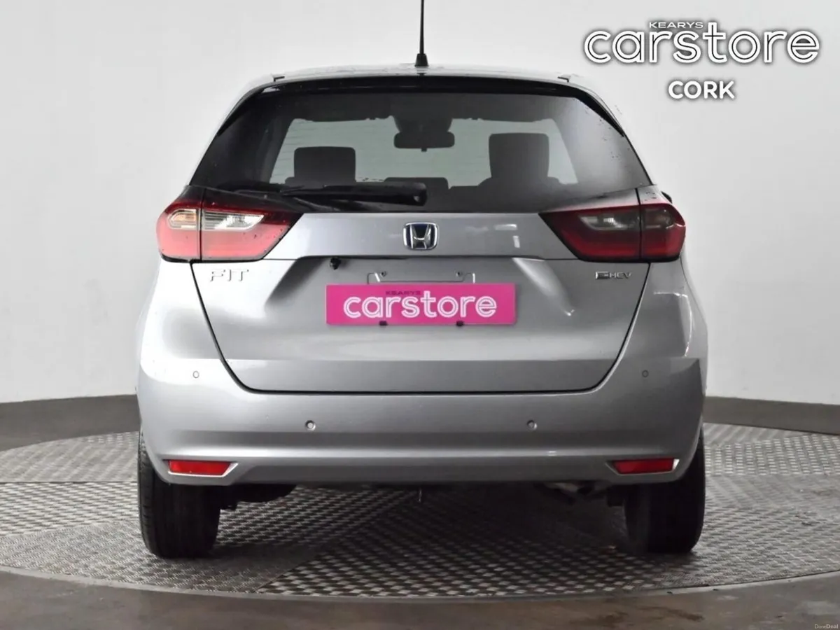 Honda Fit FIT 5DR Hybrid AUTO - Image 4