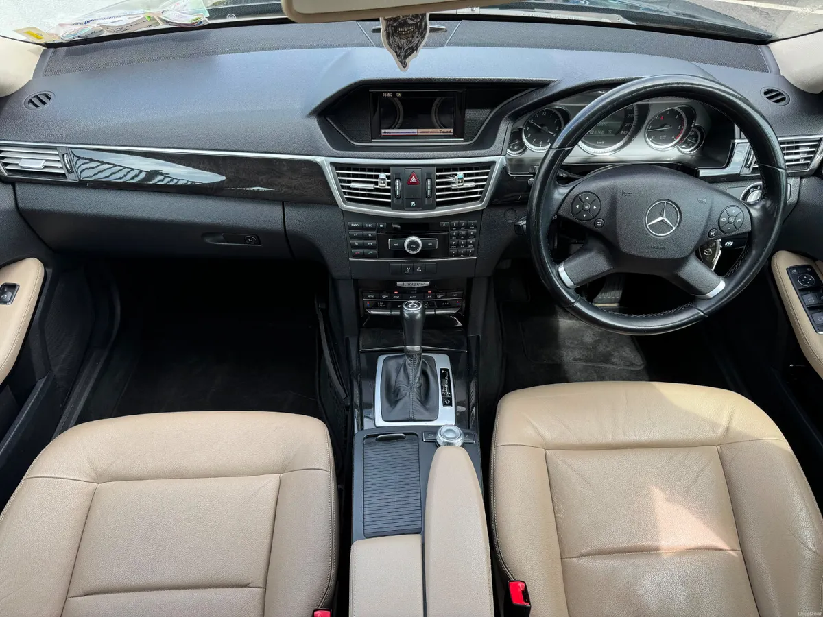 Mercedes-Benz E-Class 2010 - Image 2