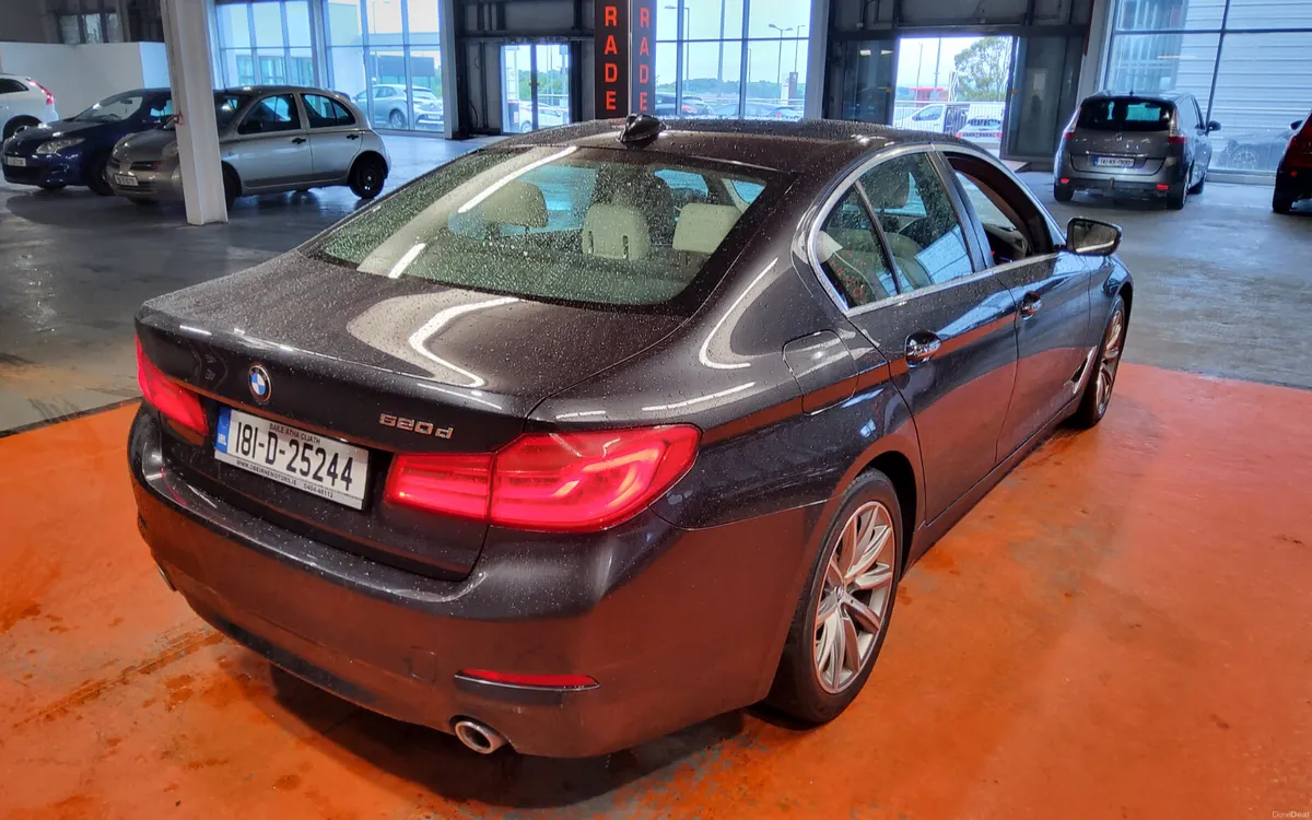 BMW 5-Series 2018 - Image 4