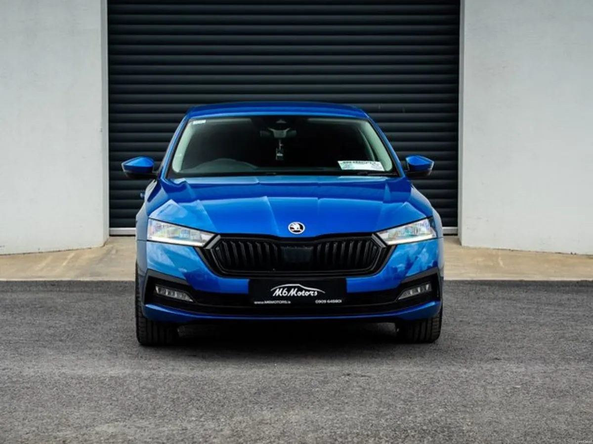 Skoda Octavia AMB 2.0tdi 115HP 4DR - Image 2