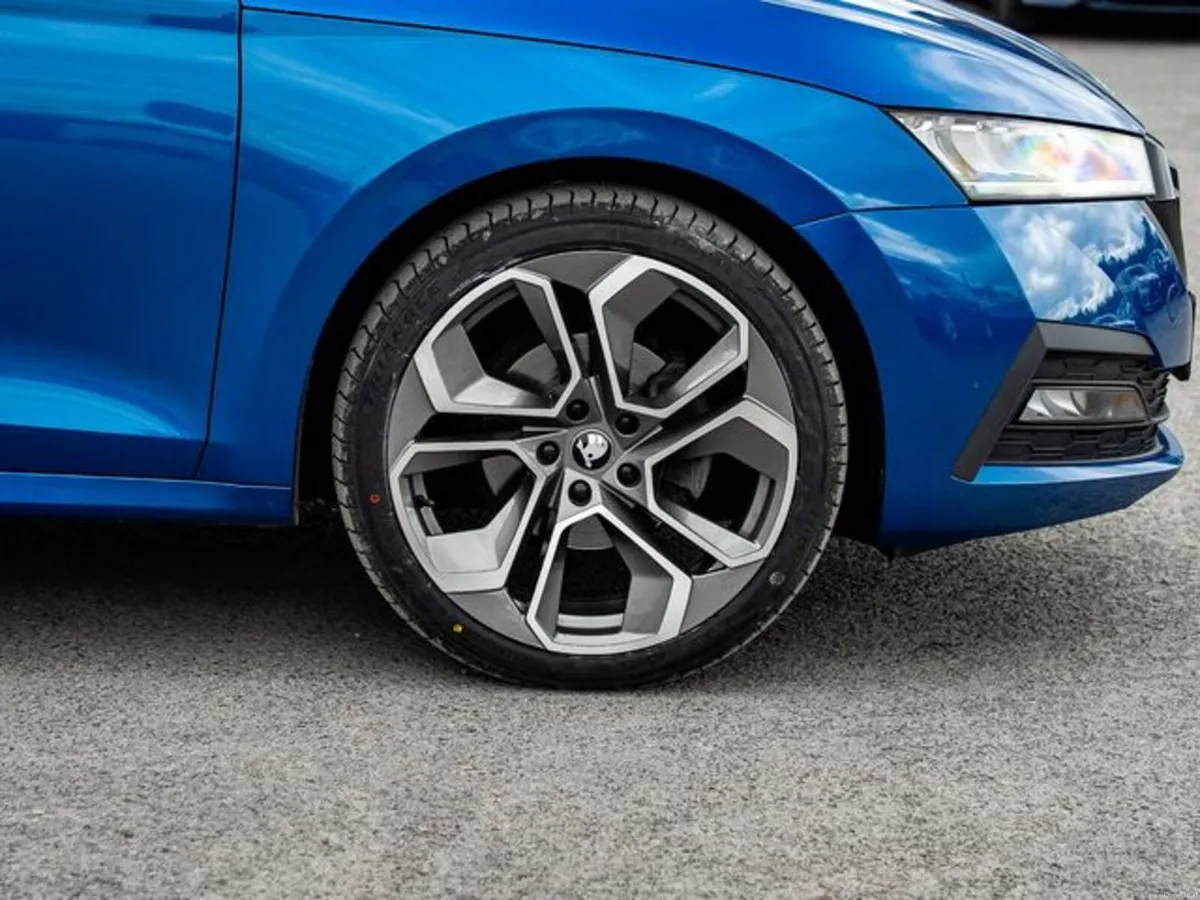 Skoda Octavia AMB 2.0tdi 115HP 4DR - Image 3