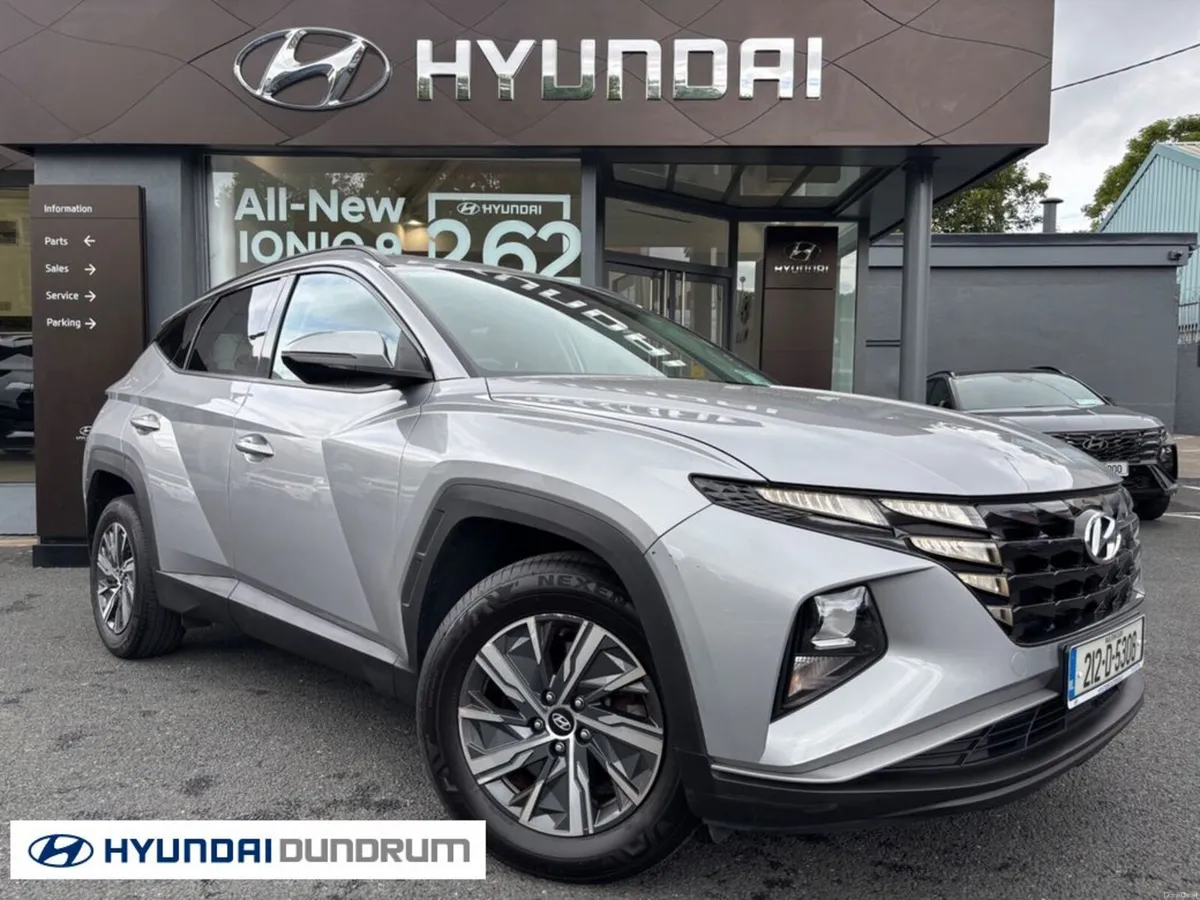 Hyundai Tucson ix35 Executive HEV 5DR Auto - Image 1