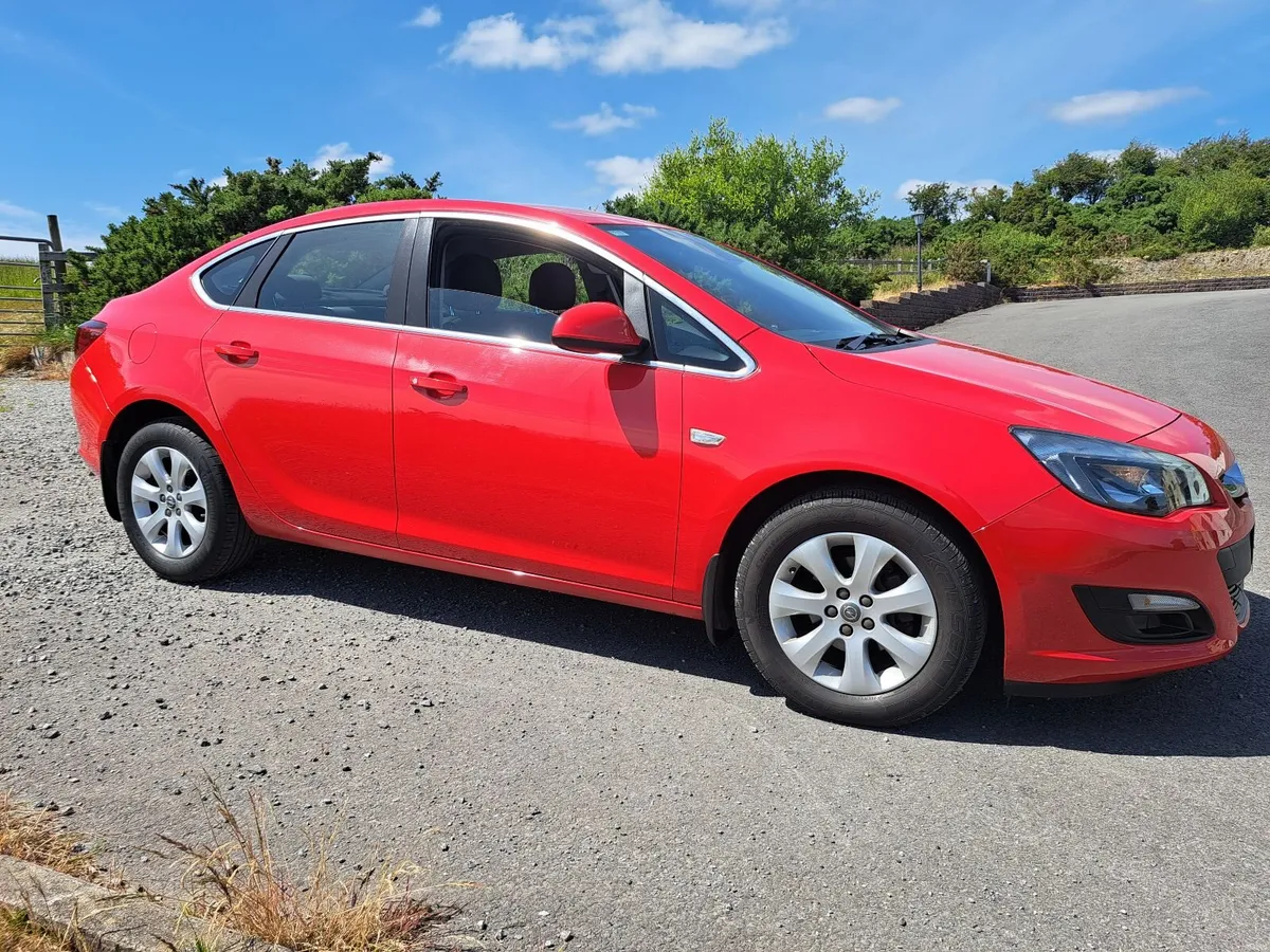 Opel Astra 2016 - Image 1
