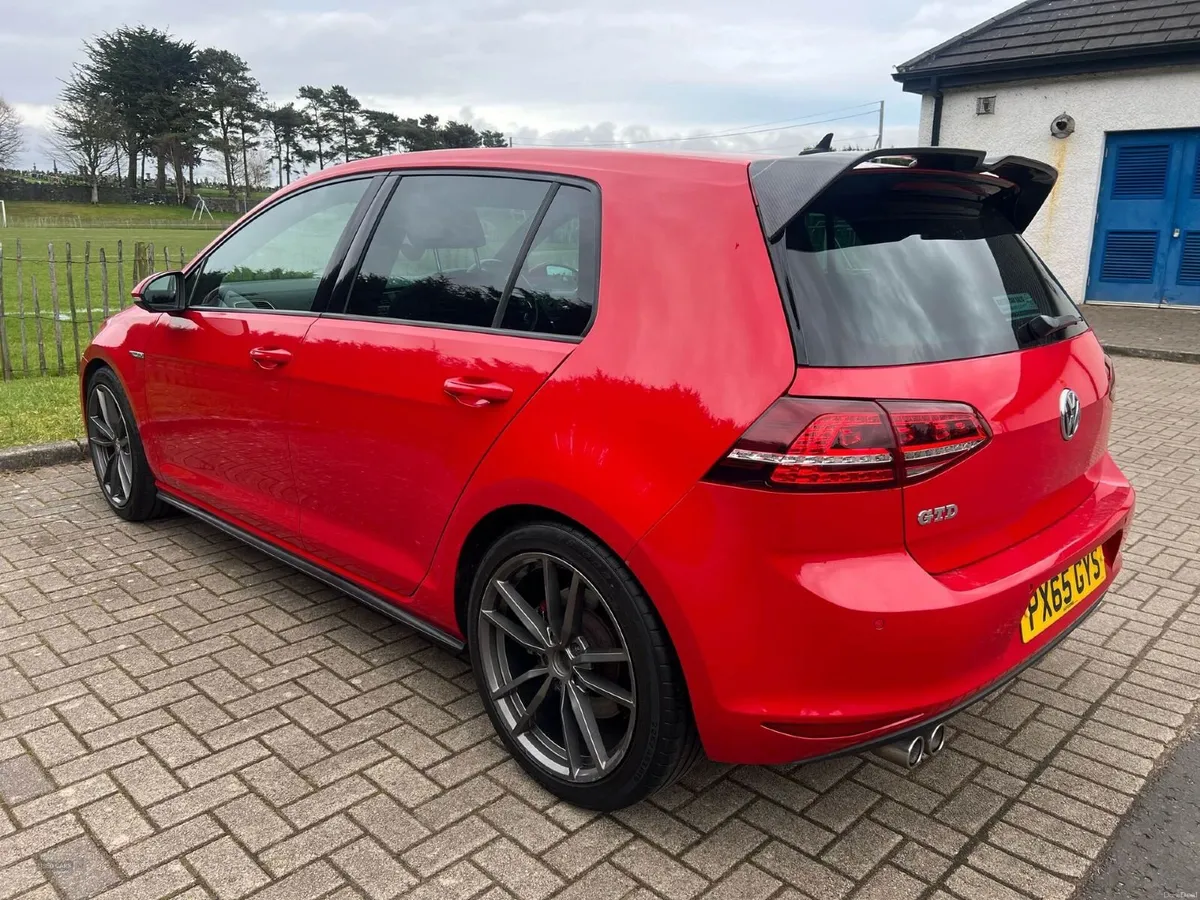 Volkswagen Golf  GTD 2016 - Image 2