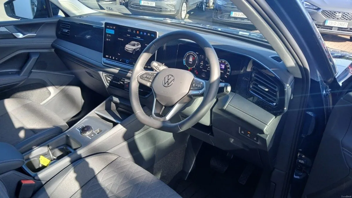 Volkswagen Tayron R-Line Edition 75 DSG 2.0 TDI 15 - Image 4