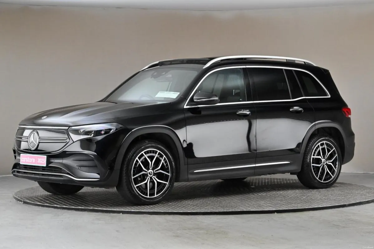 Mercedes-Benz EQB 300 AMG LINE PREMIUM 4MATIC 7SEA - Image 4