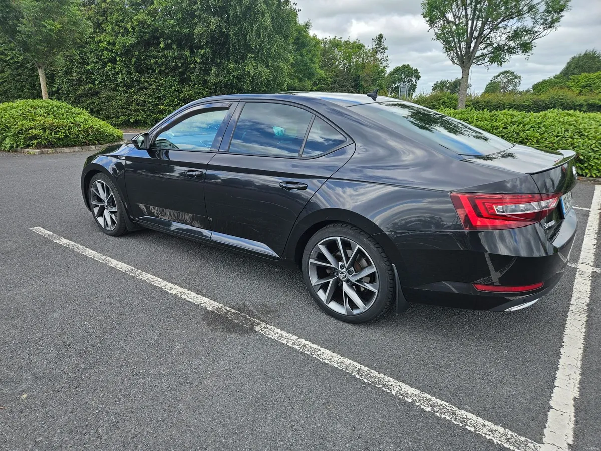 Skoda Superb 2018 - Image 2