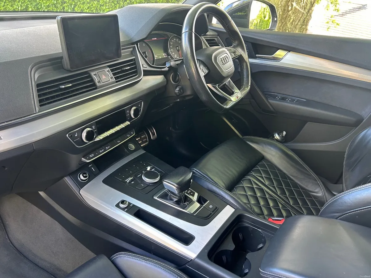 Audi Q5 2018 - Image 6
