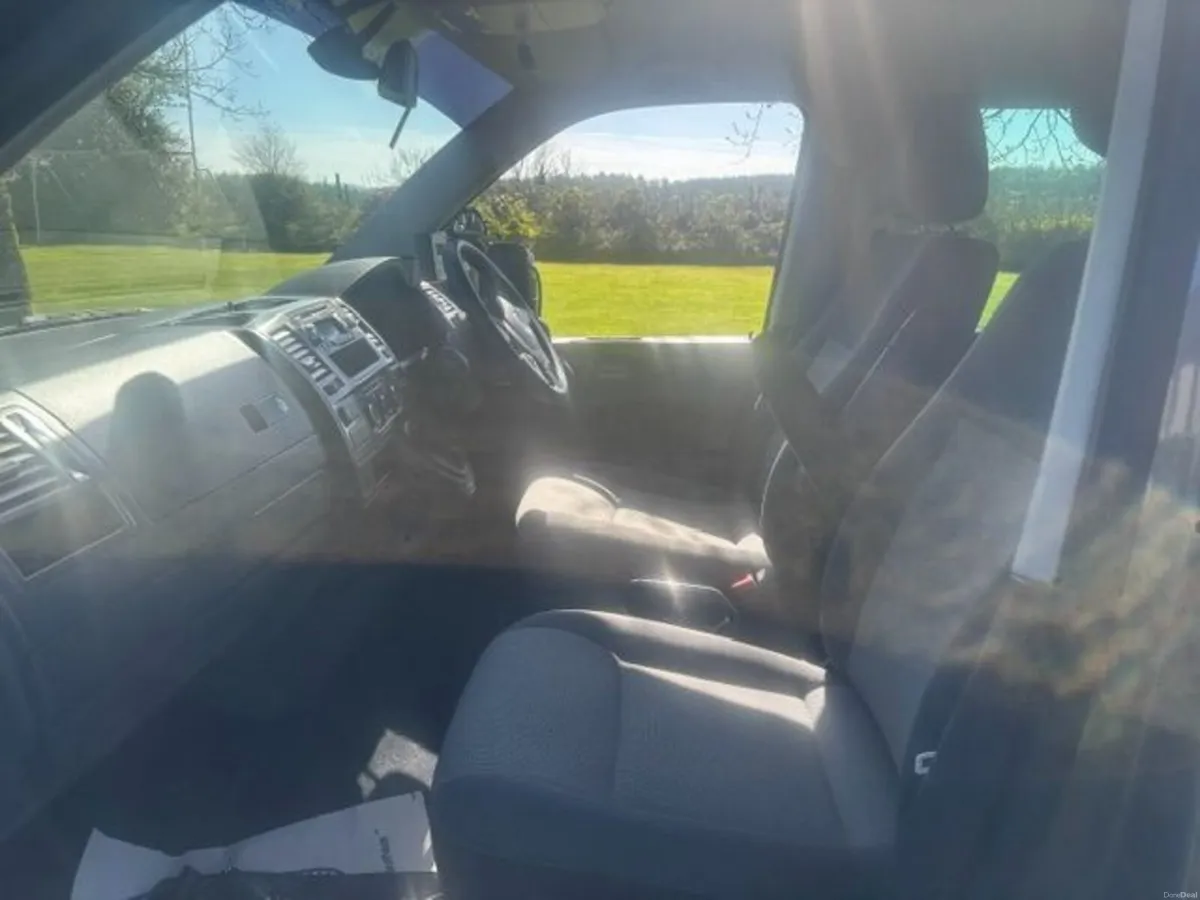 2015 VW Shuttle T30 2.0 Wheelchair Accessible - Image 6