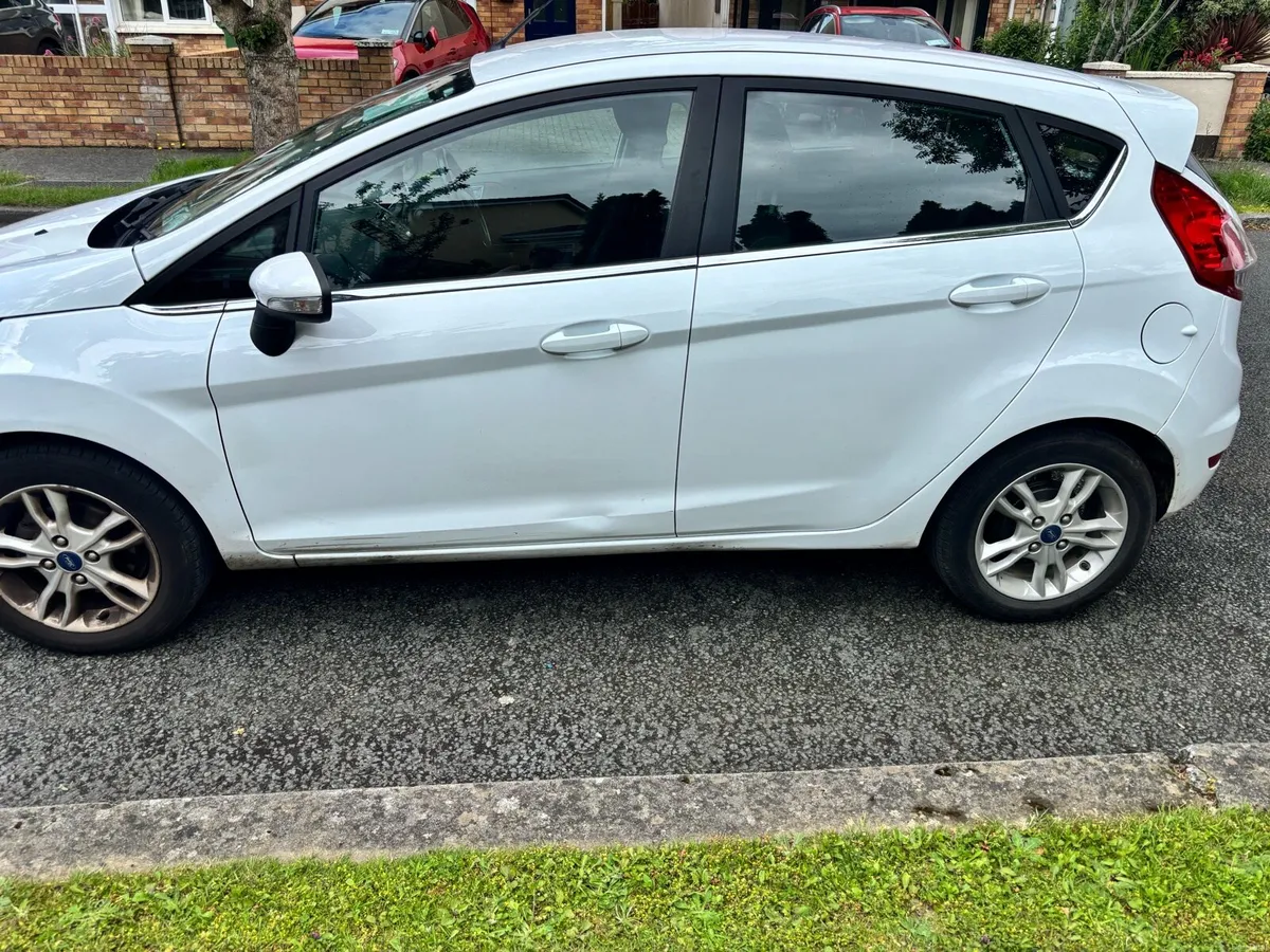 Ford fiesta - Image 3