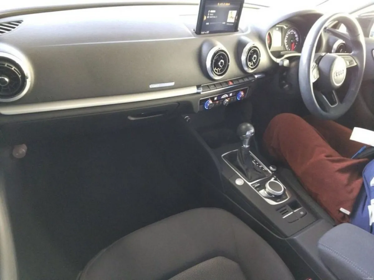 Audi A3 1.4 TFSI AUTOMATIC - FACTORY ALLOYS - CRUI - Image 3