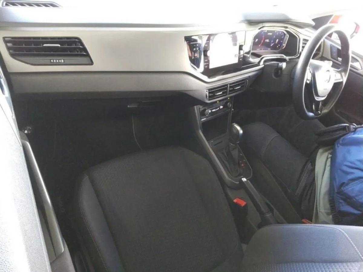 Volkswagen Polo 1.0 TSI COMFORT LINE AUTOMATIC - F - Image 3