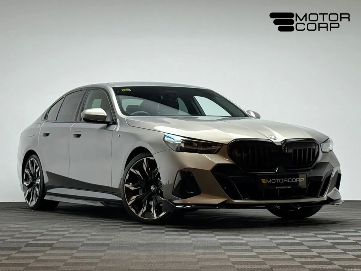 BMW 5-Series 530E M SPORT - Image 1