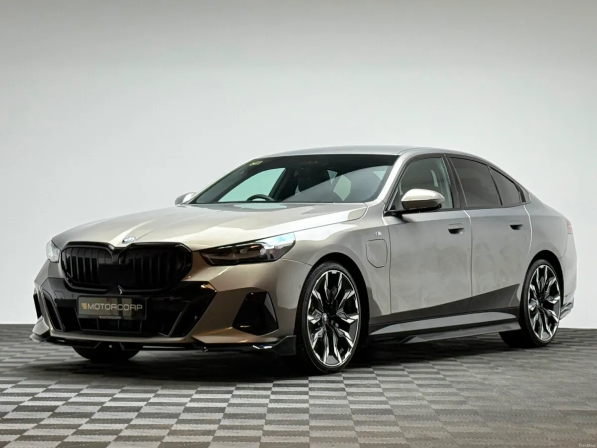 BMW 5-Series 530E M SPORT - Image 3