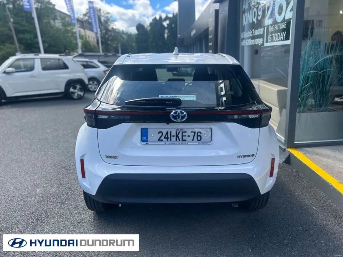 Toyota Yaris Cross Luna 4DR Auto - Image 4