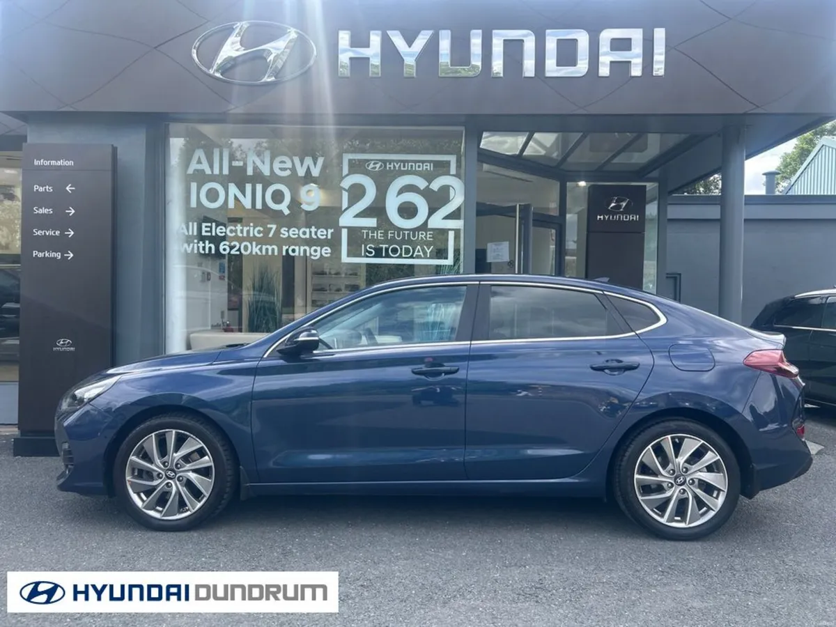 Hyundai i30 i 30 Fastback 5DR - Image 3