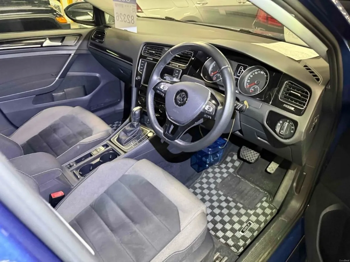 Volkswagen Golf 1.2 AUTOMATIC 40TH EDITION - FACTO - Image 3