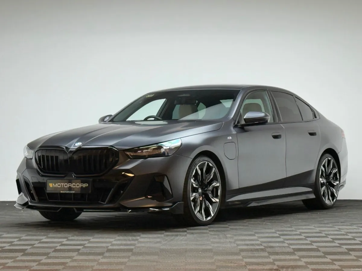 BMW 5-Series 530E M SPORT - Image 3