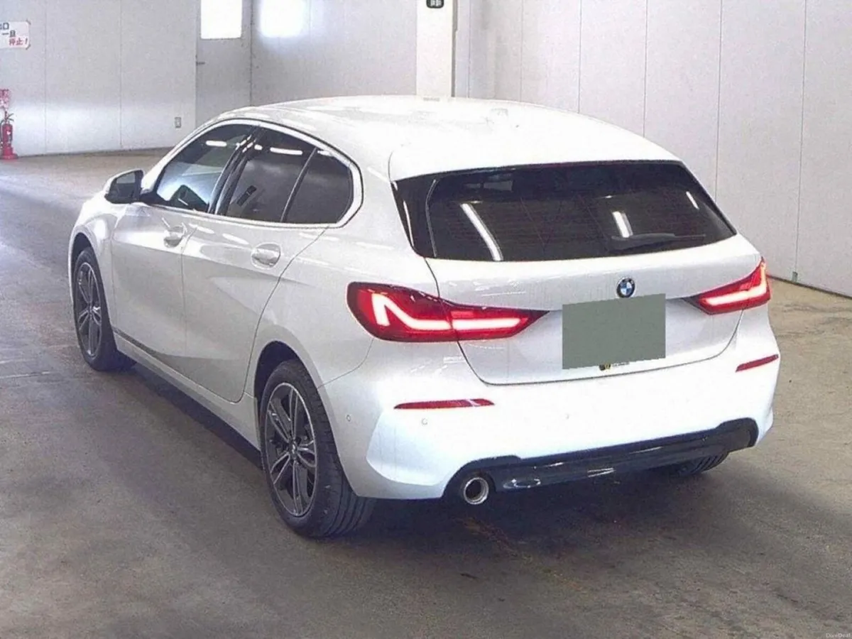 BMW 1-Series 1.5 AUTOMATIC - FACTORY ALLOYS - CRUI - Image 2