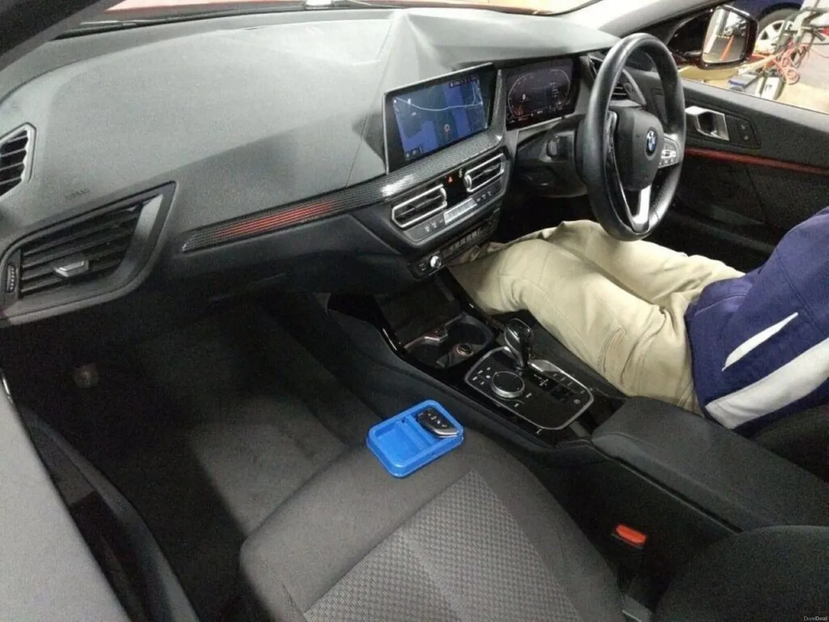 BMW 1-Series 1.5 AUTOMATIC - NEW MODEL - PLAY EDIT - Image 3