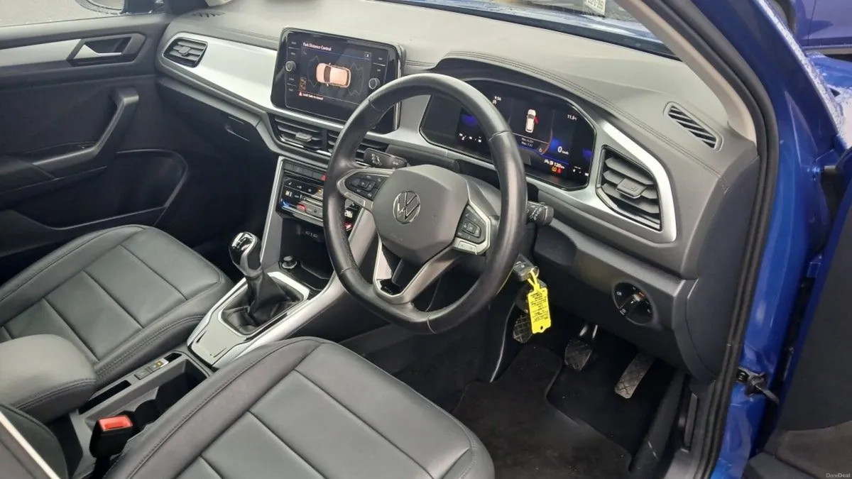 Volkswagen T-Roc  LIFE 2.0 TDI M6F 116HP **WINTER - Image 3