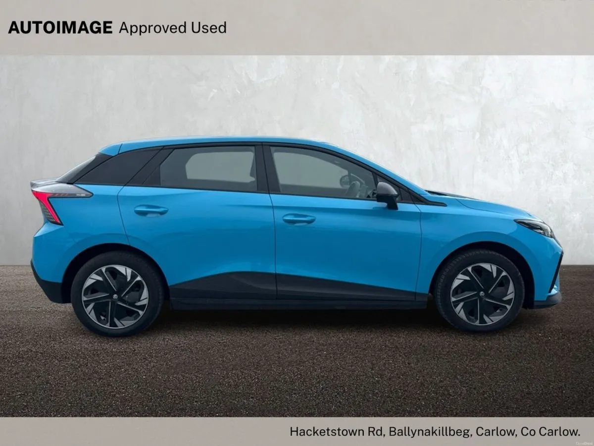 MG MG4 MG4 LR Excite (Range 300-440Kms) - Image 6