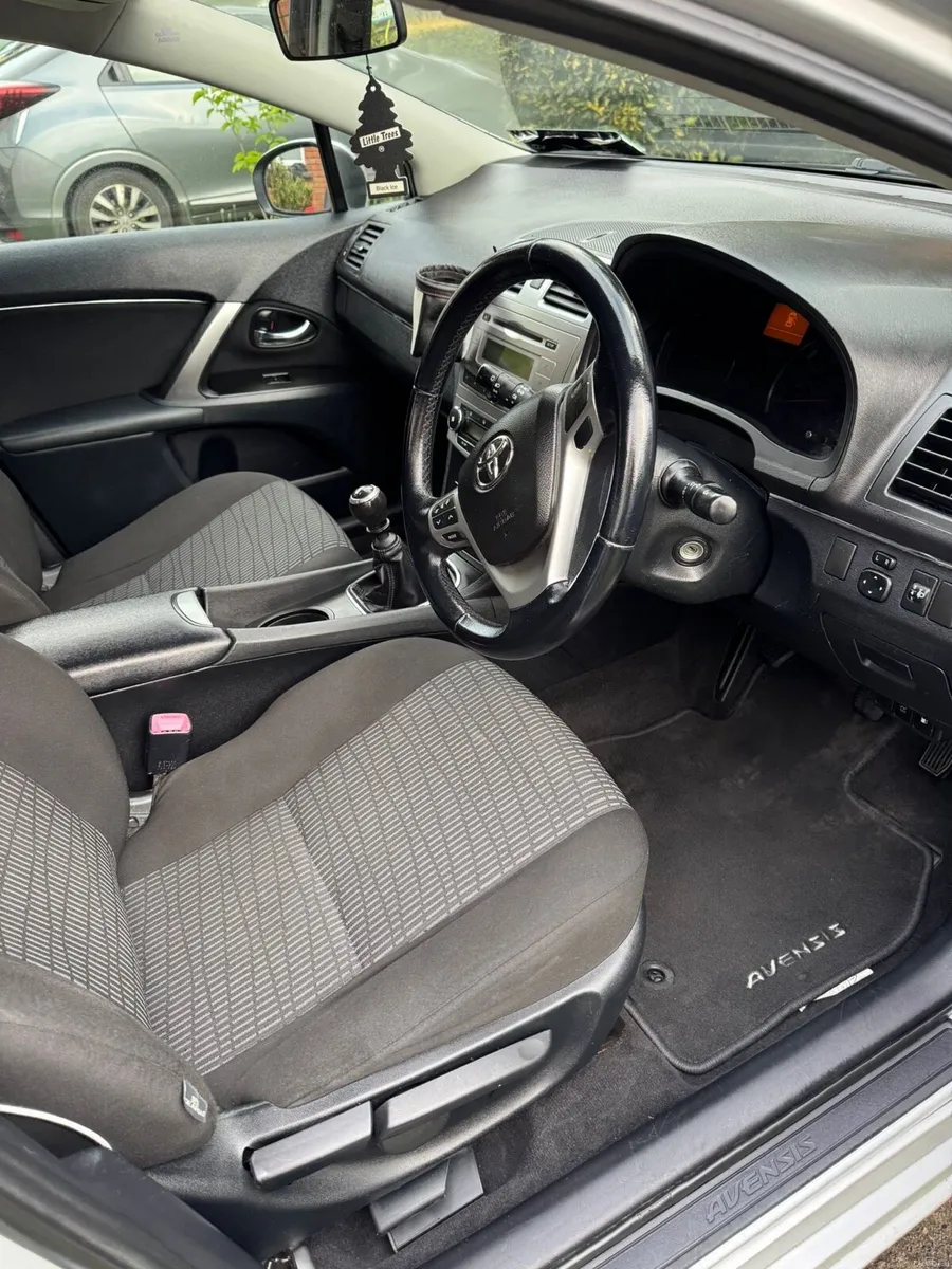 Toyota Avensis 2.0 D4D - Image 2