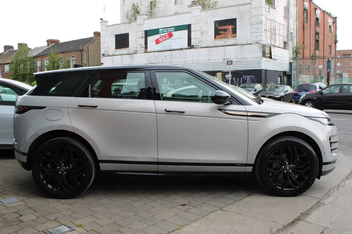 R-DYNAMIC - 1.5L PLUG/HYBRID - AWD - 309BHP - Image 5