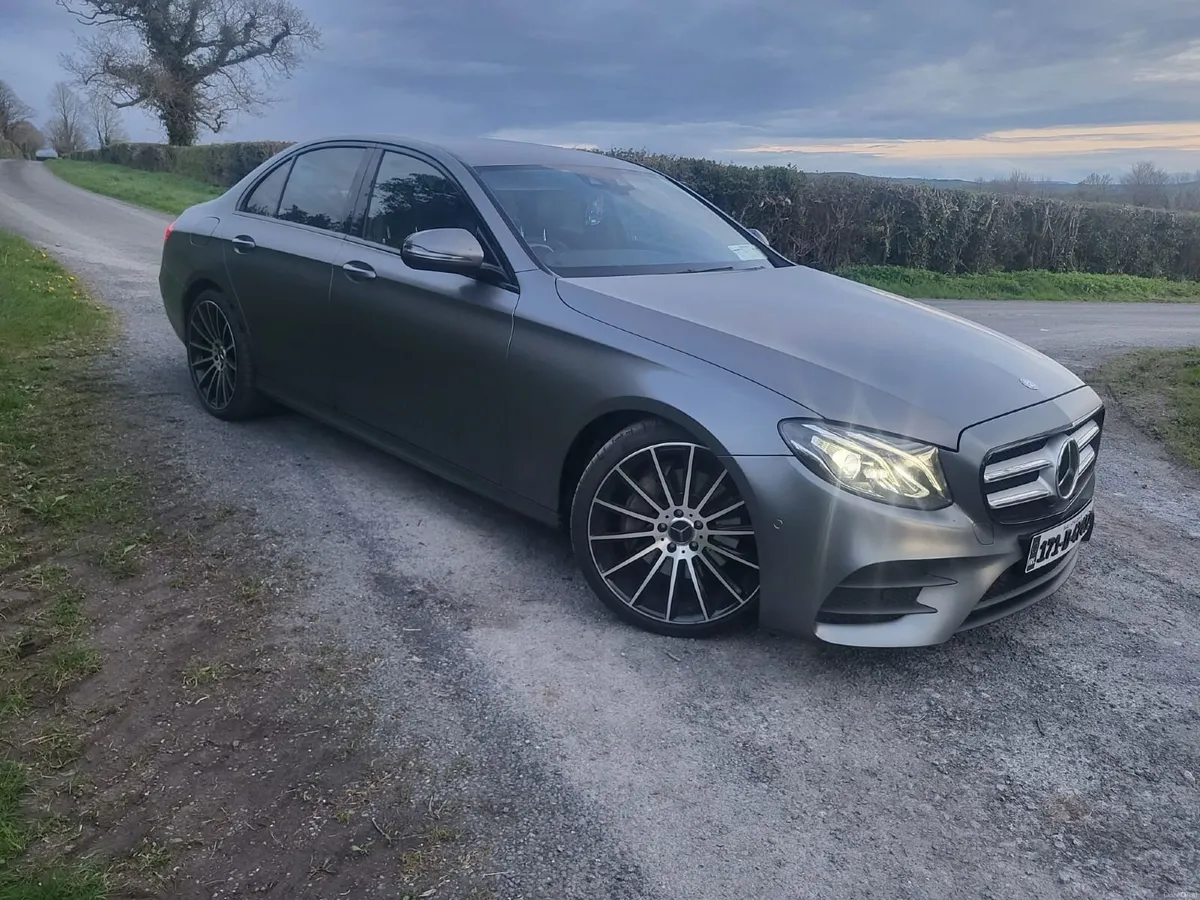 Mercedes-Benz E-Class 2017 - Image 2