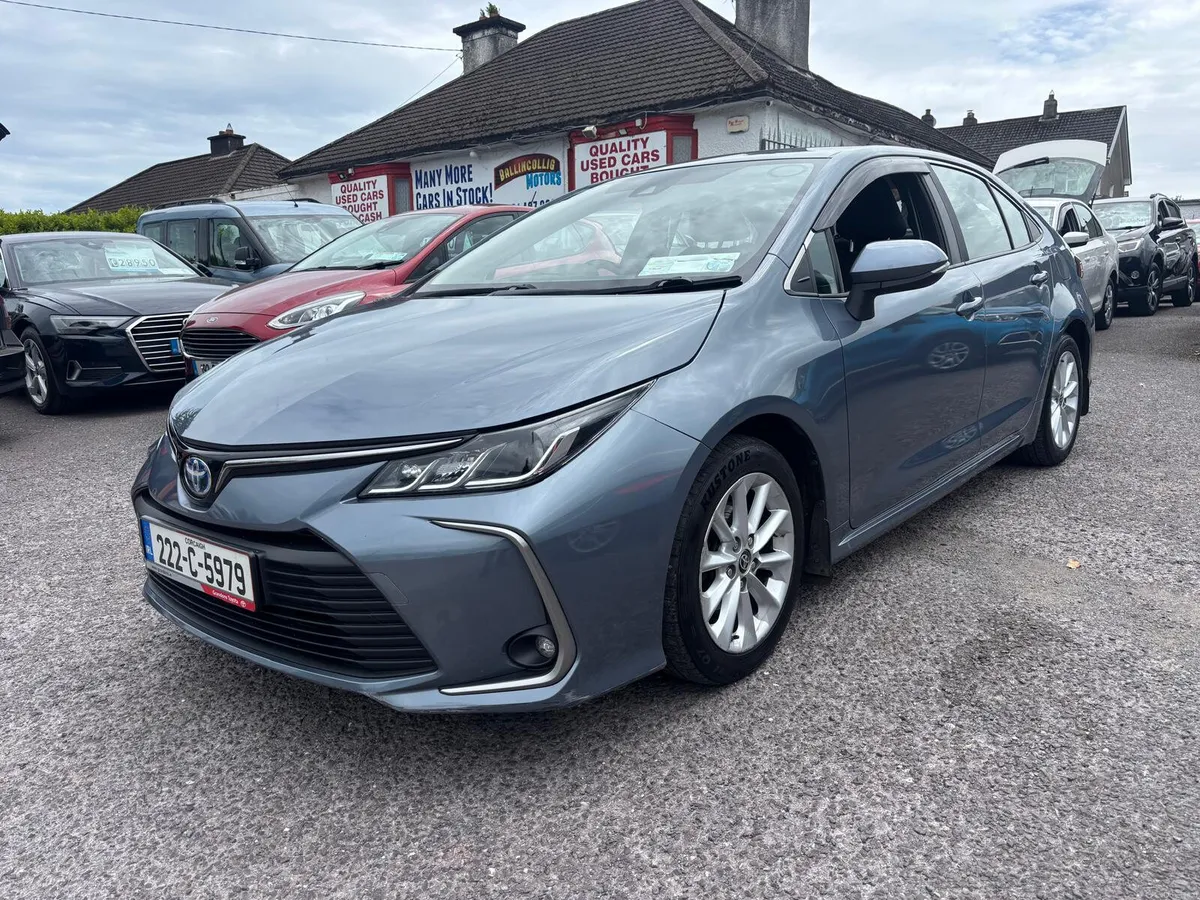 Toyota Corolla 2022  HYBRID  AUTOMATIC - Image 3