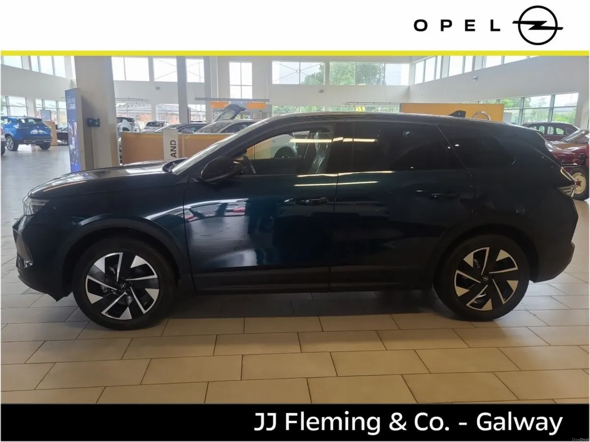 Opel Grandland GS Hybrid 1.2 136hp Automatic - Image 3