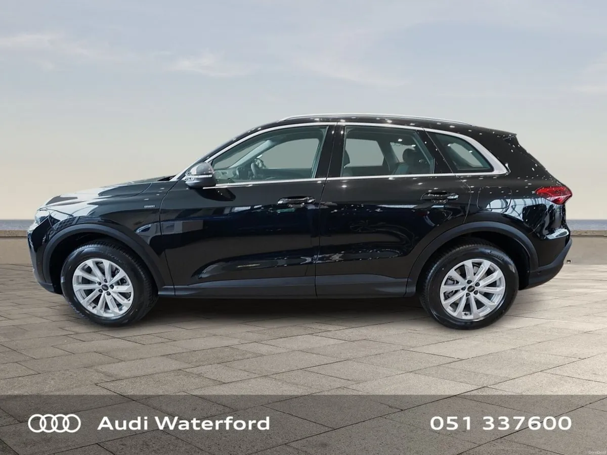 Audi Q5 E-Hybrid Q SE from €635 per month - Image 4